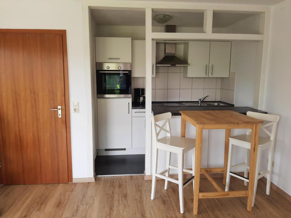 Moderne Wohnung Im Grunen Mit Schoner Terasse เทตต์นัง ภายนอก รูปภาพ